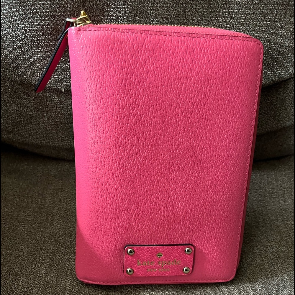 Kate Spade Zip Around Planner/Organizer Cabaret Pink NWT